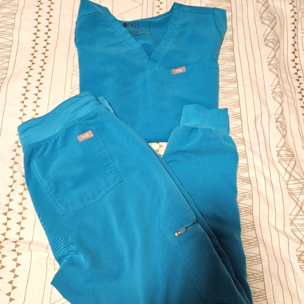 FIGS scrub set ✨️